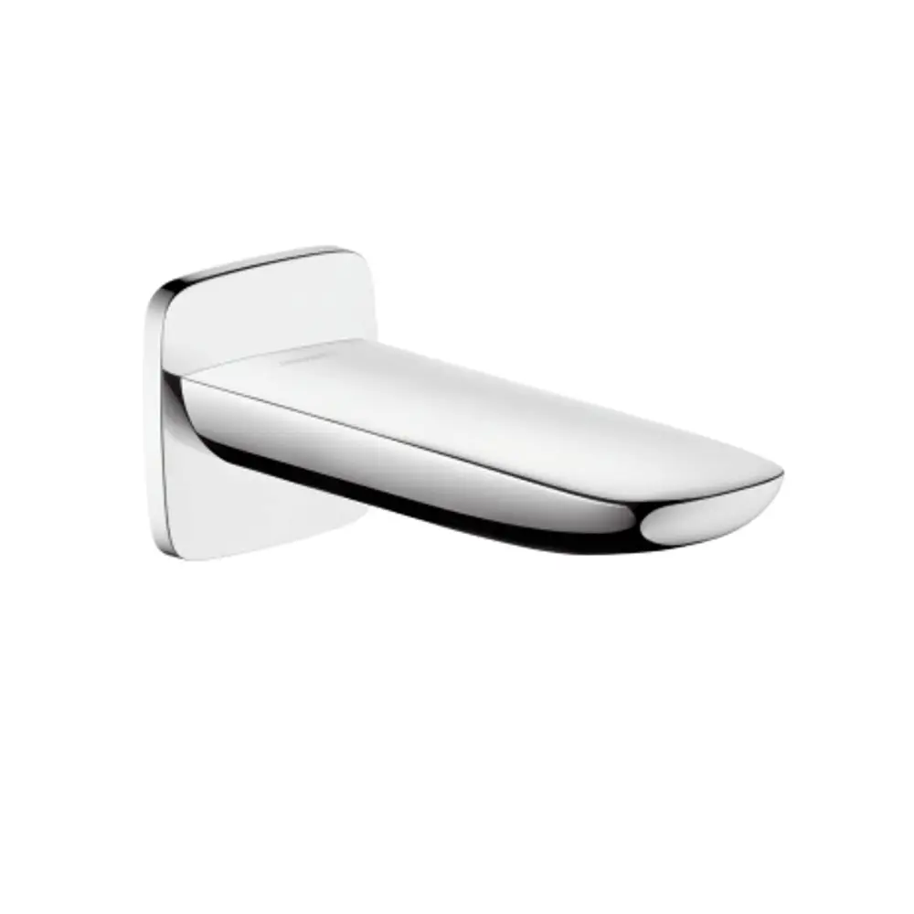 Halter für einen Wanneneinlauf in chromfarbener Ausführung, mit glatter, geschwungener Form. Produkt von Hansgrohe, montiert an einer quadratischen Wandplatte.